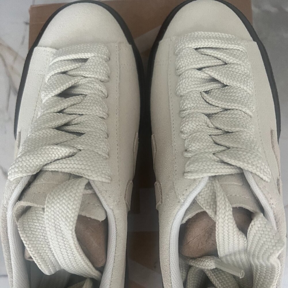 Veja Campo Suede Sneakers – Brand New – Size 6 - Picture 3 of 4